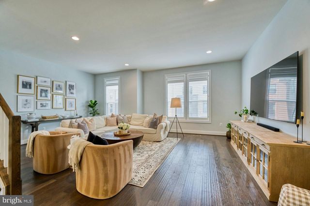44714 ELLSWORTH TER, Ashburn, VA 20147
