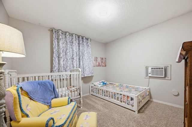 422 N Jaax Ct, Wichita, KS 67235