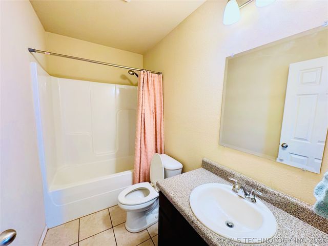 1310 Panther Lane, Sapulpa, OK 74066