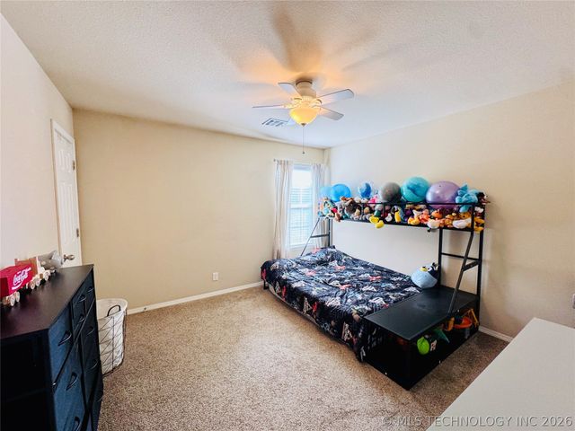 1310 Panther Lane, Sapulpa, OK 74066