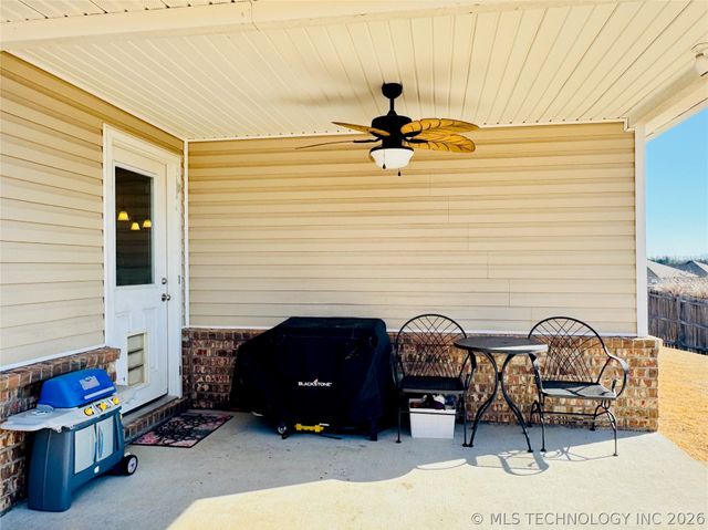 1310 Panther Lane, Sapulpa, OK 74066