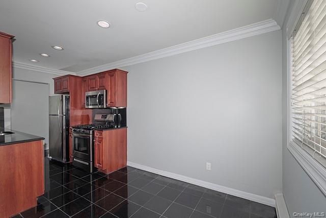 226 Lakeland Avenue G-1, Sayville, NY 11782