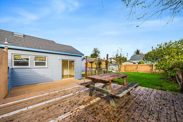 2539 D Street, Eureka, CA 95501