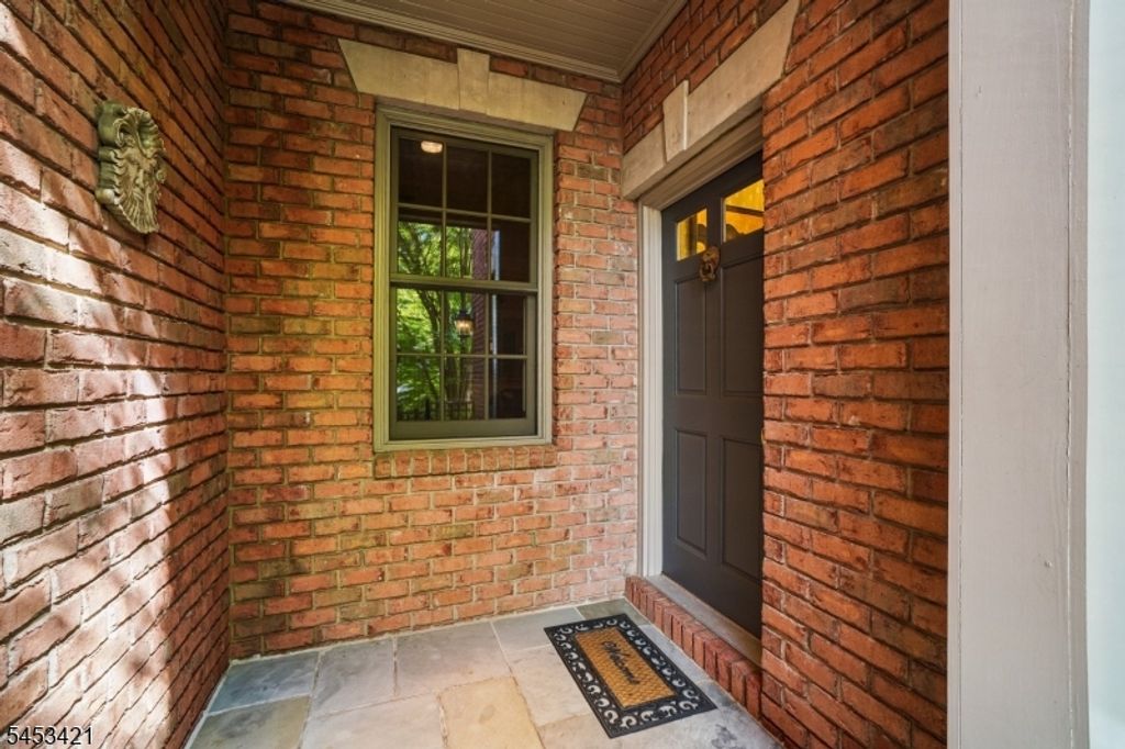 25 Norwood Avenue Unit 2 2, Summit City, NJ 07901 — photo 2