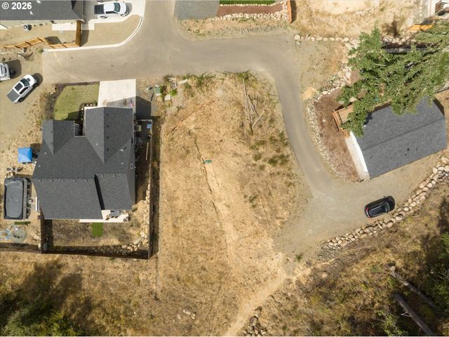 731 BOULDER Loop, Creswell, OR 97426
