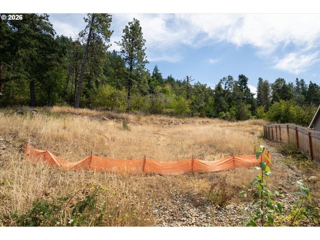 731 BOULDER Loop, Creswell, OR 97426