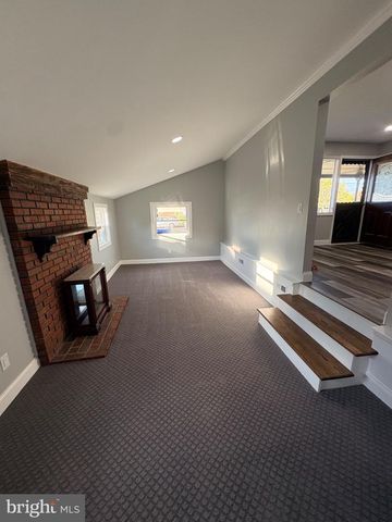 702 SMITH LN, Mount Holly, NJ 08060