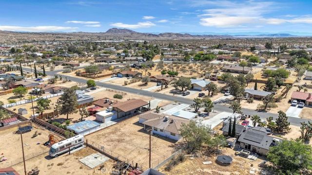 7120 La Habra, Yucca Valley, CA 92284