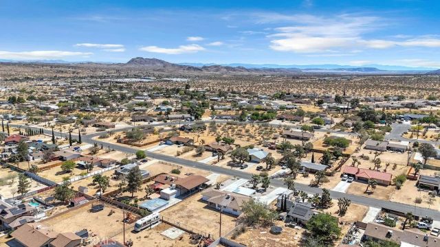 7120 La Habra, Yucca Valley, CA 92284