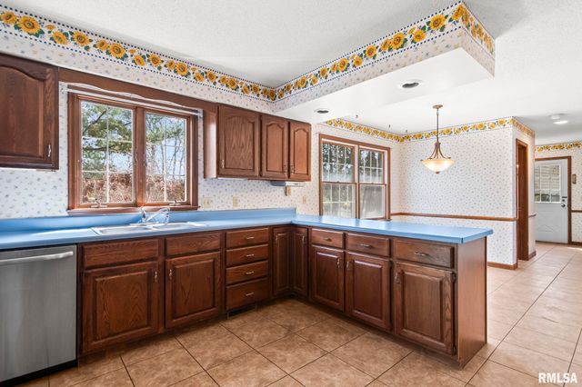 3424 BLUFF Road, Springfield, IL 62711