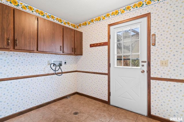 3424 BLUFF Road, Springfield, IL 62711