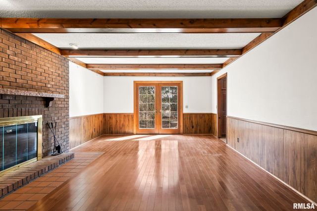 3424 BLUFF Road, Springfield, IL 62711