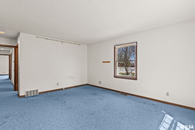 3424 BLUFF Road, Springfield, IL 62711