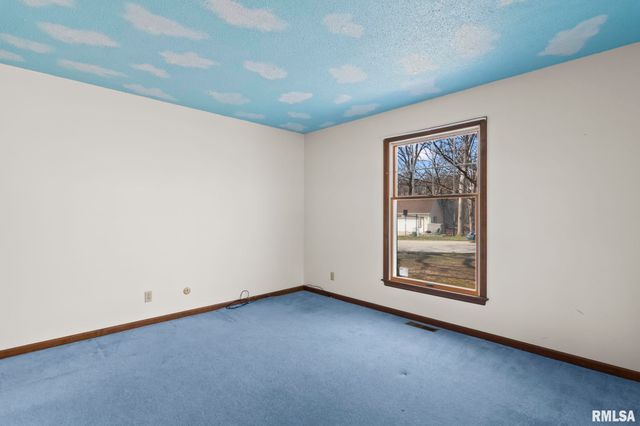 3424 BLUFF Road, Springfield, IL 62711