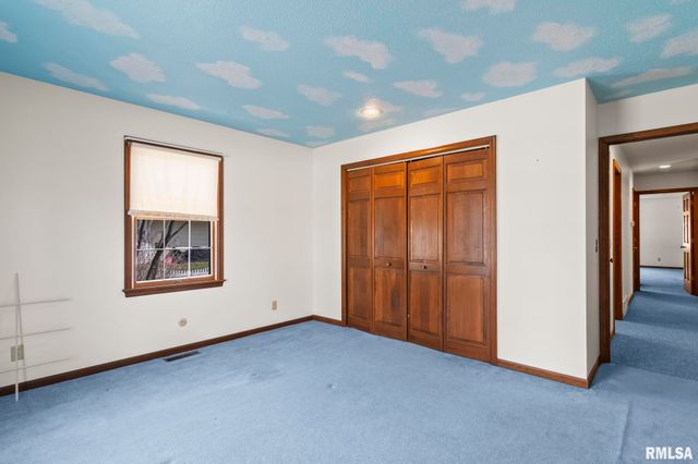 3424 BLUFF Road, Springfield, IL 62711