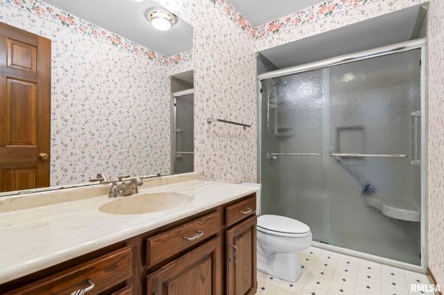 3424 BLUFF Road, Springfield, IL 62711