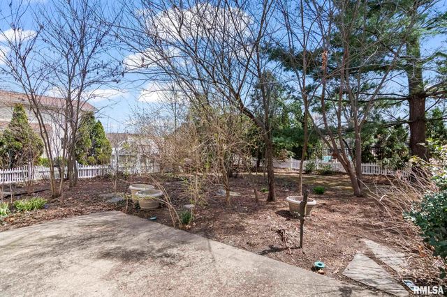 3424 BLUFF Road, Springfield, IL 62711