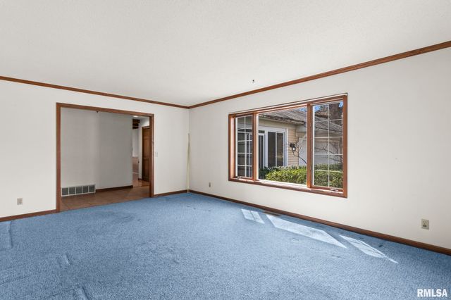 3424 BLUFF Road, Springfield, IL 62711