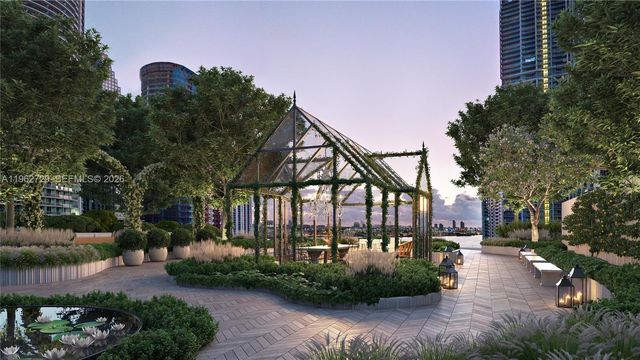 99 SE 5th Street UPH02, Miami, FL 33131