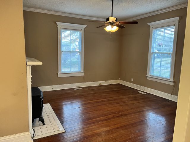 112 3rd Ave, Columbia, TN 38401