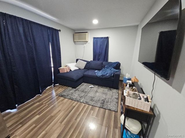 240 S Strong Avenue, Lindenhurst, NY 11757