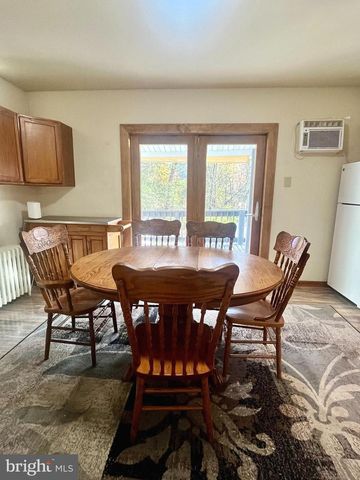 1528 E GRAND AVE, Tower City, PA 17980