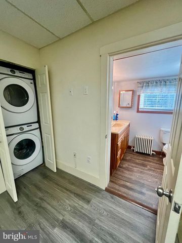 1528 E GRAND AVE, Tower City, PA 17980