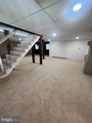 1528 E GRAND AVE, Tower City, PA 17980