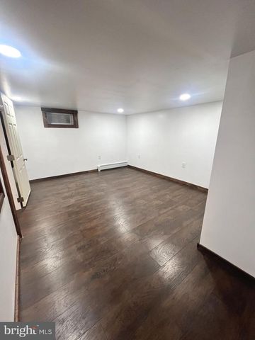 1528 E GRAND AVE, Tower City, PA 17980