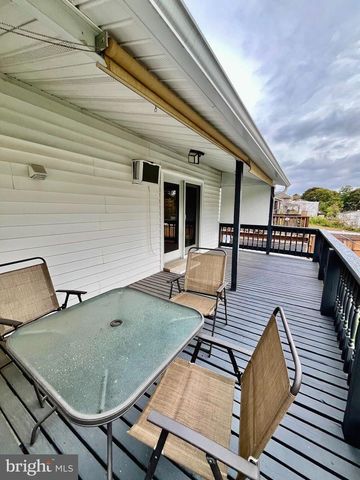 1528 E GRAND AVE, Tower City, PA 17980