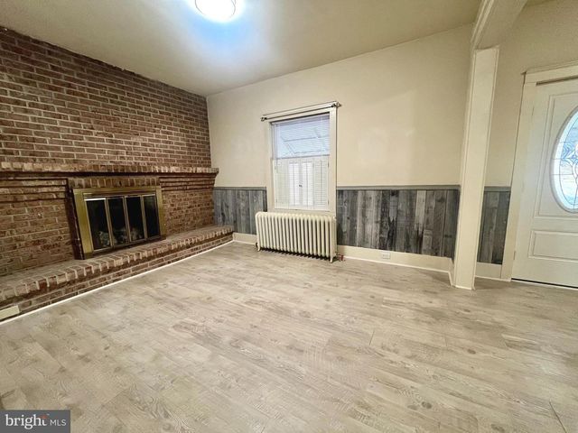 1528 E GRAND AVE, Tower City, PA 17980