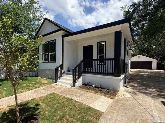 1719 W Houston, San Antonio, TX 78207