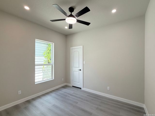 1719 W Houston, San Antonio, TX 78207