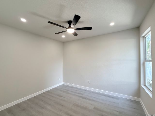 1719 W Houston, San Antonio, TX 78207
