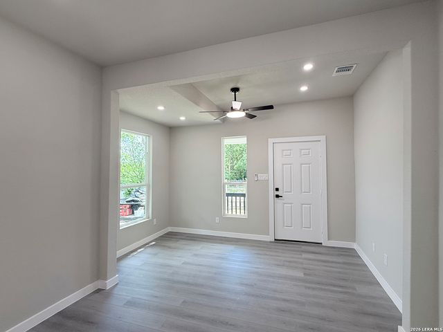 1719 W Houston, San Antonio, TX 78207