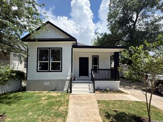 1719 W Houston, San Antonio, TX 78207