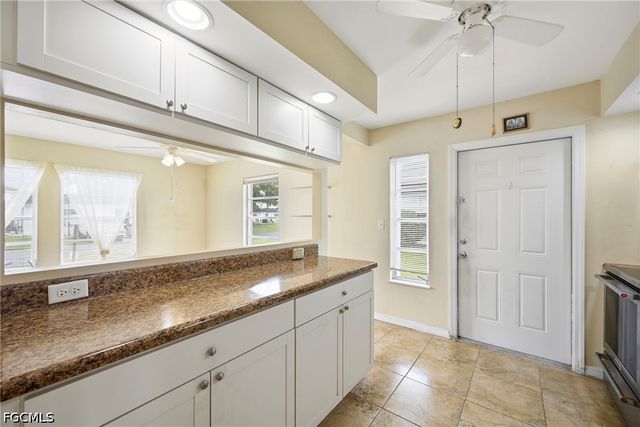 8 Tangerine CT, Lehigh Acres, FL 33936