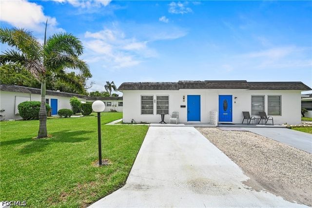 8 Tangerine CT, Lehigh Acres, FL 33936