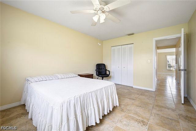 8 Tangerine CT, Lehigh Acres, FL 33936