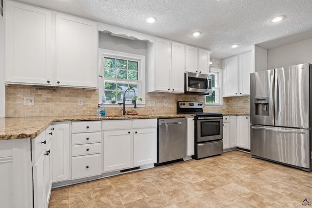 1418 Craddock Way, Macon, GA 31210