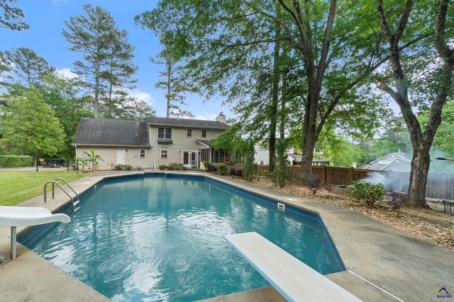 1418 Craddock Way, Macon, GA 31210