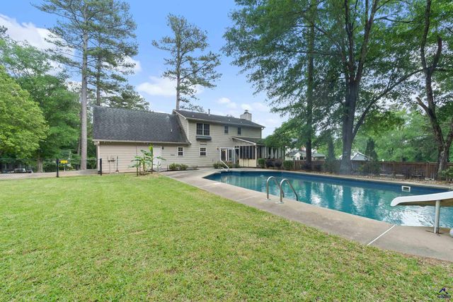 1418 Craddock Way, Macon, GA 31210