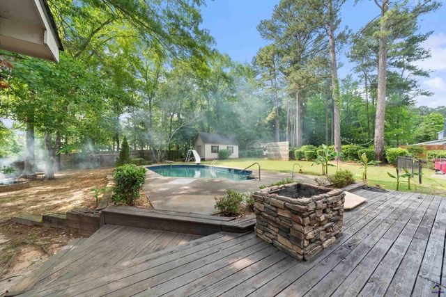 1418 Craddock Way, Macon, GA 31210