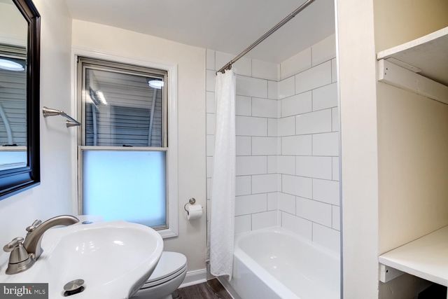 1909 W 8TH ST, Wilmington, DE 19805