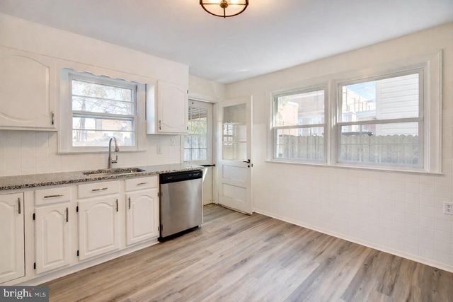 1909 W 8TH ST, Wilmington, DE 19805