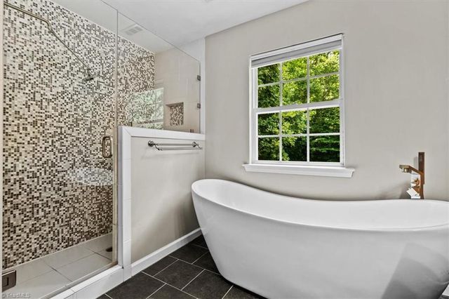 9002 Hill N Dale Drive, Kernersville, NC 27284