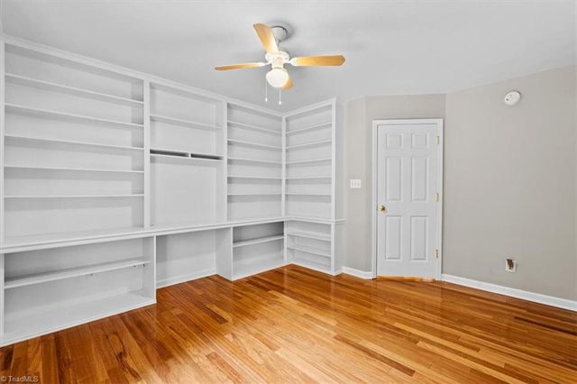 9002 Hill N Dale Drive, Kernersville, NC 27284