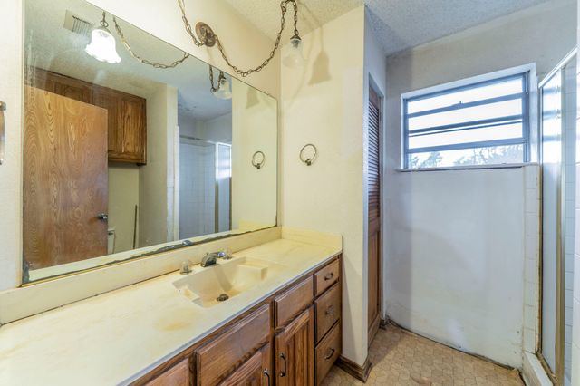 1202 Panorama Loop, Waxahachie, TX 75165