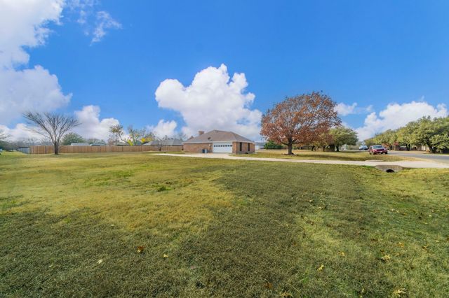 1202 Panorama Loop, Waxahachie, TX 75165