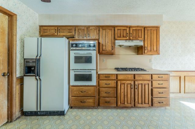 1202 Panorama Loop, Waxahachie, TX 75165